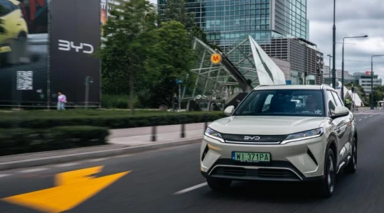 Chińskie koncerny zdobywają europejski rynek. Tesla, Mazda i Nissan w tyle